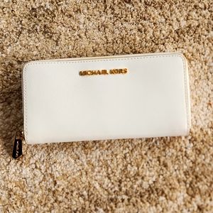 Michael Kors White Wallet